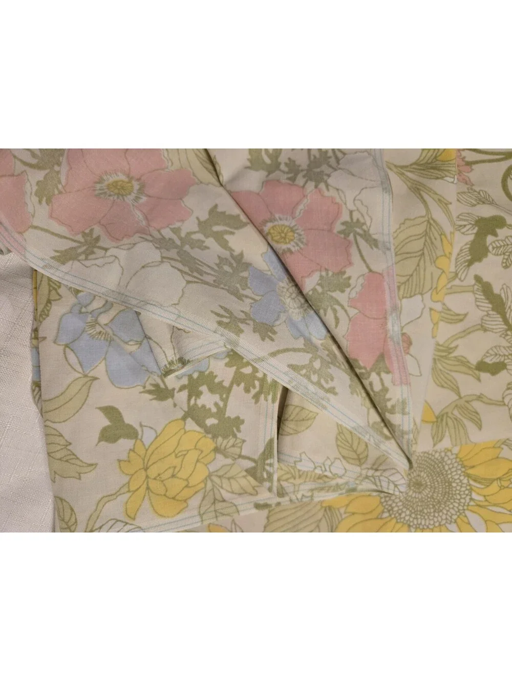 VTG Pink Flower Cannon Royal Floral Full Size Flat Bed Sheet 70s Fabric Retro